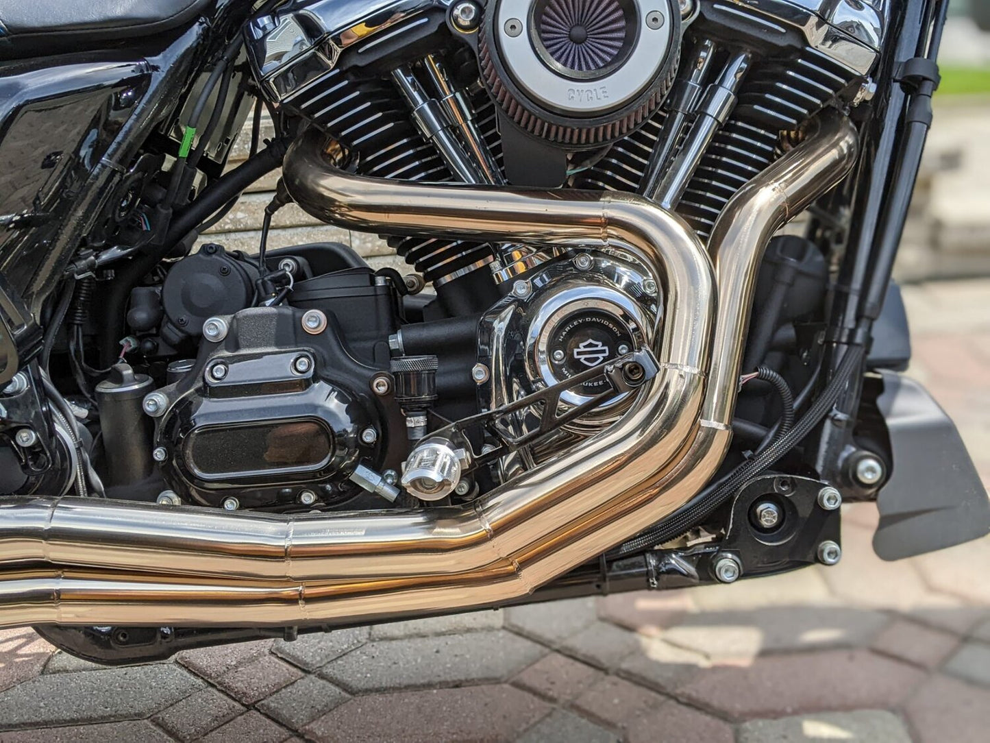 SPB FAB BAGGER M8 - MID CONTROL & FULL LENGTH EXHAUST