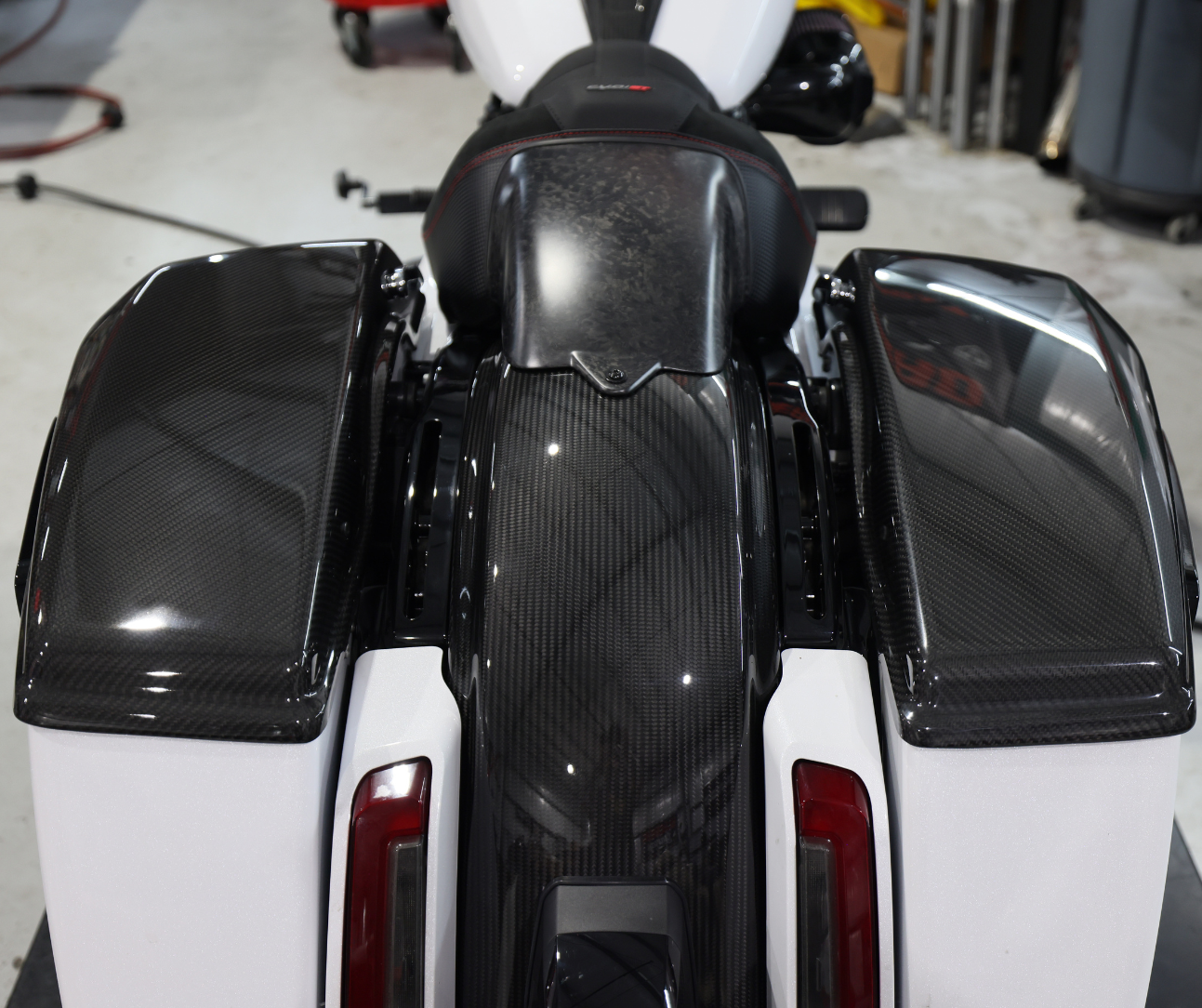 Harley-Davidson Carbon Fiber Touring Bag Lids (2024)