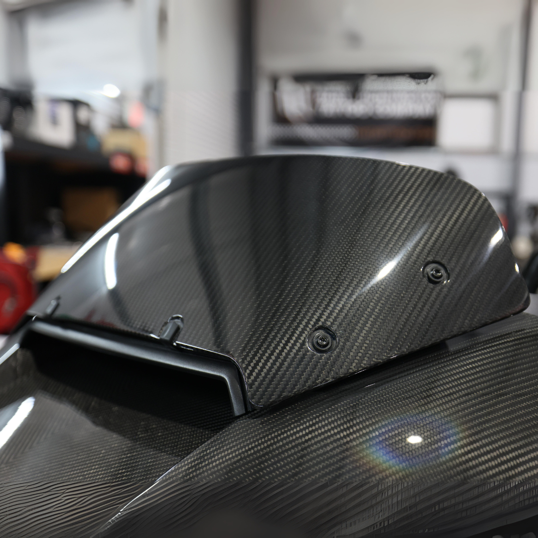 Harley-Davidson Carbon Fiber Road Glide Windshield (2024)