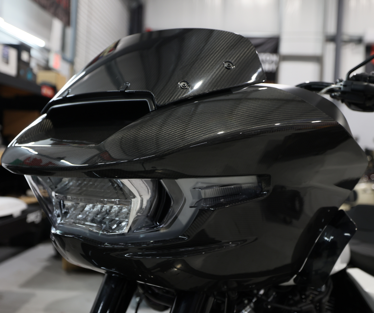 Harley-Davidson Carbon Fiber Road Glide Windshield (2024)