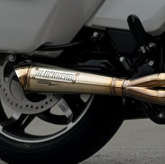 Harley-Davidson M8 Touring Exhaust (Bagger) · 2-1 Performance Exhaust System